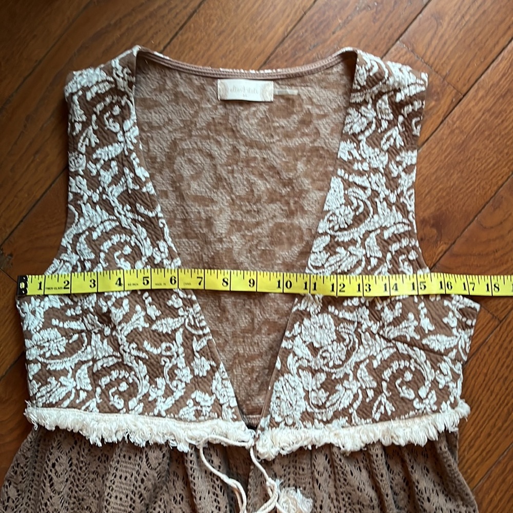 Altar’d State vintage floral lace flowy vest size medium - Picture 7 of 10